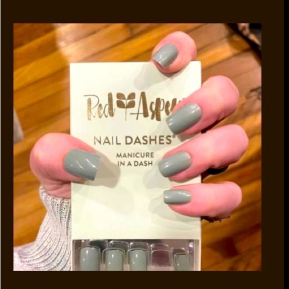 Hi! 👋🏻 Shopping is self-care for me! 🥰 - Picture 2 of 3